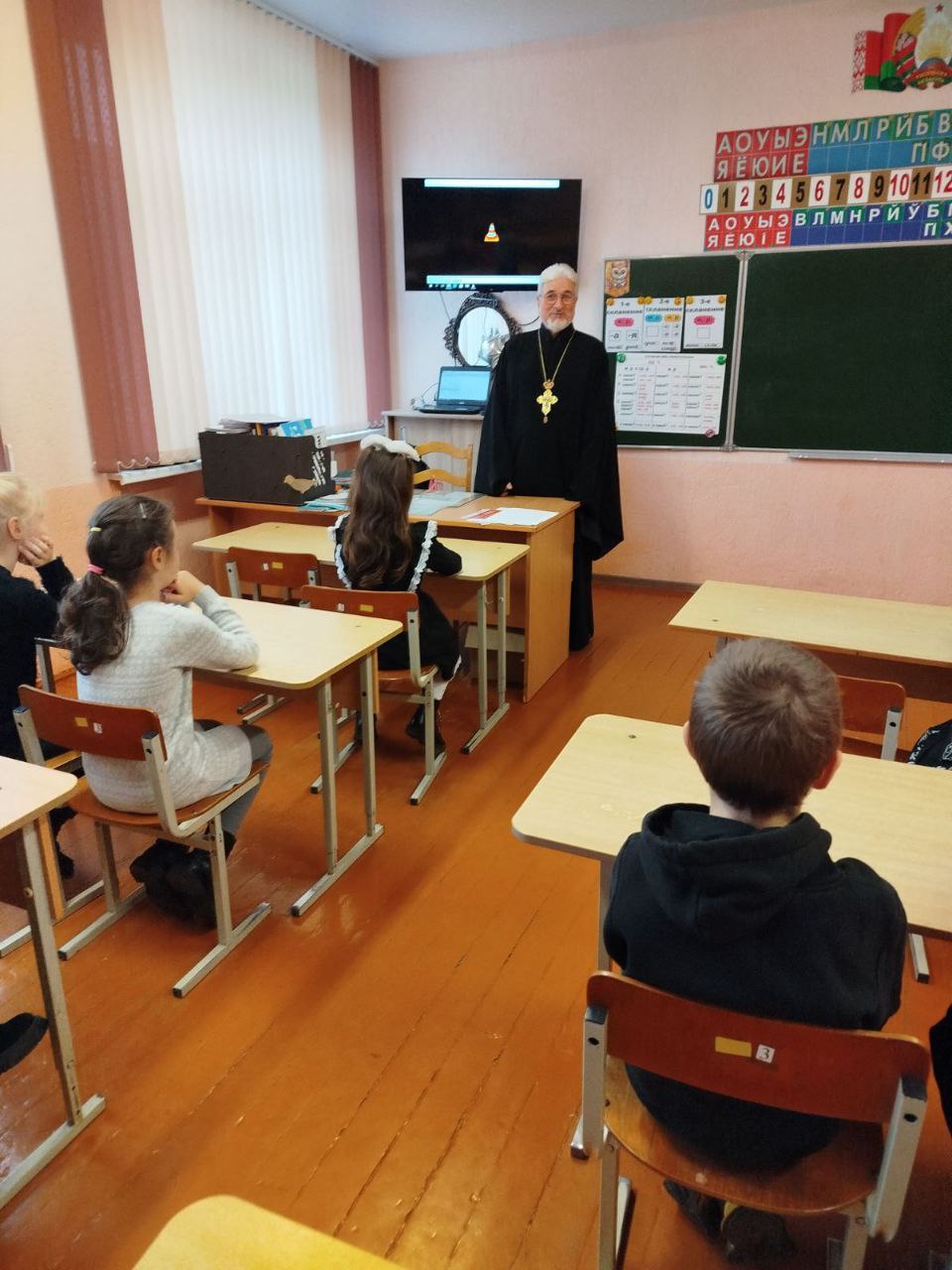 Беседу ведёт протоиерей Пётр Петрушенко