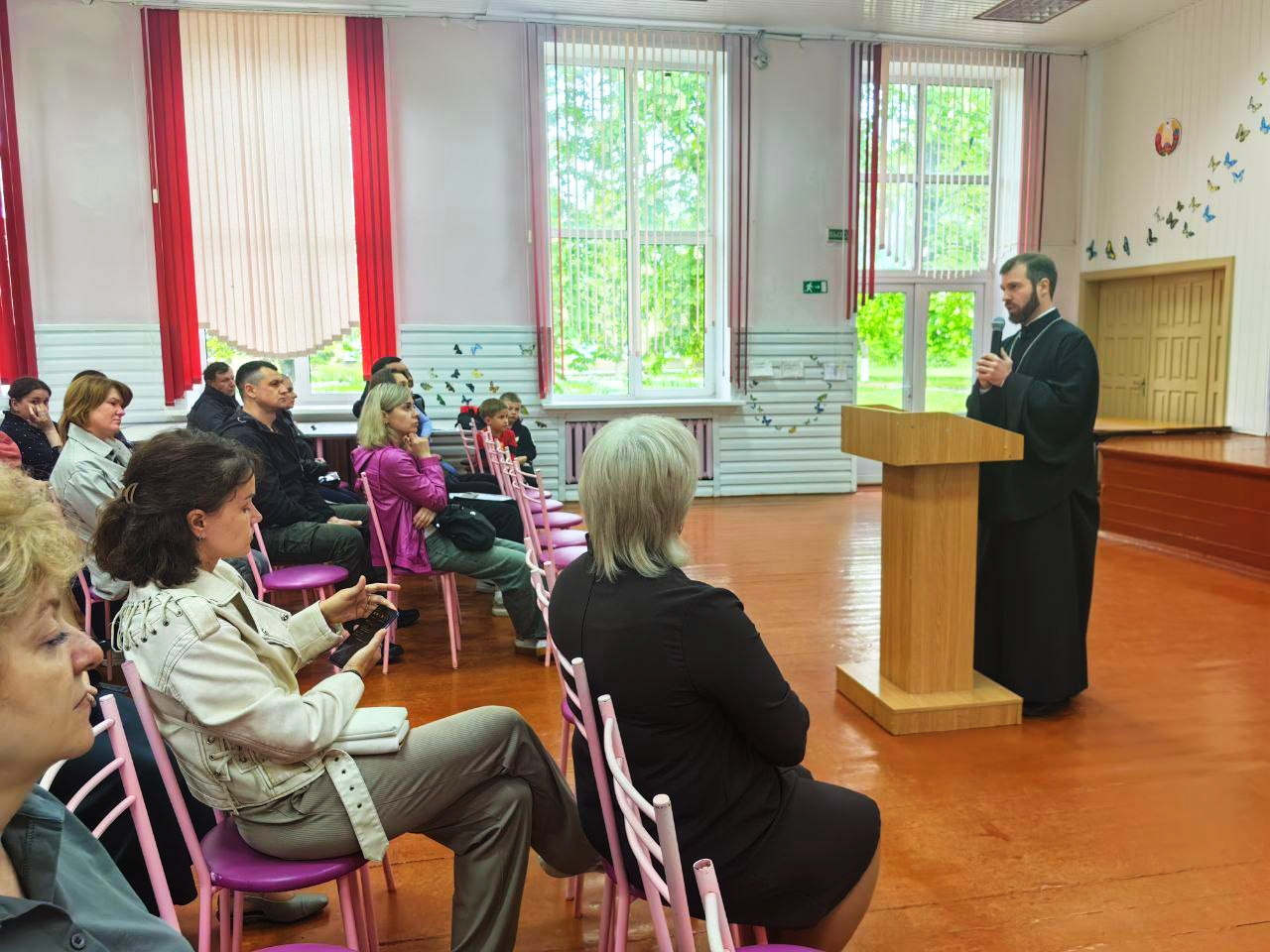 Беседу ведёт иерей Дионисий Нездвецкий