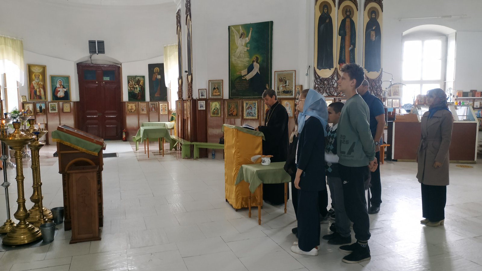 В храме Покрова Пресвятой Богородицы г.п.Стрешин