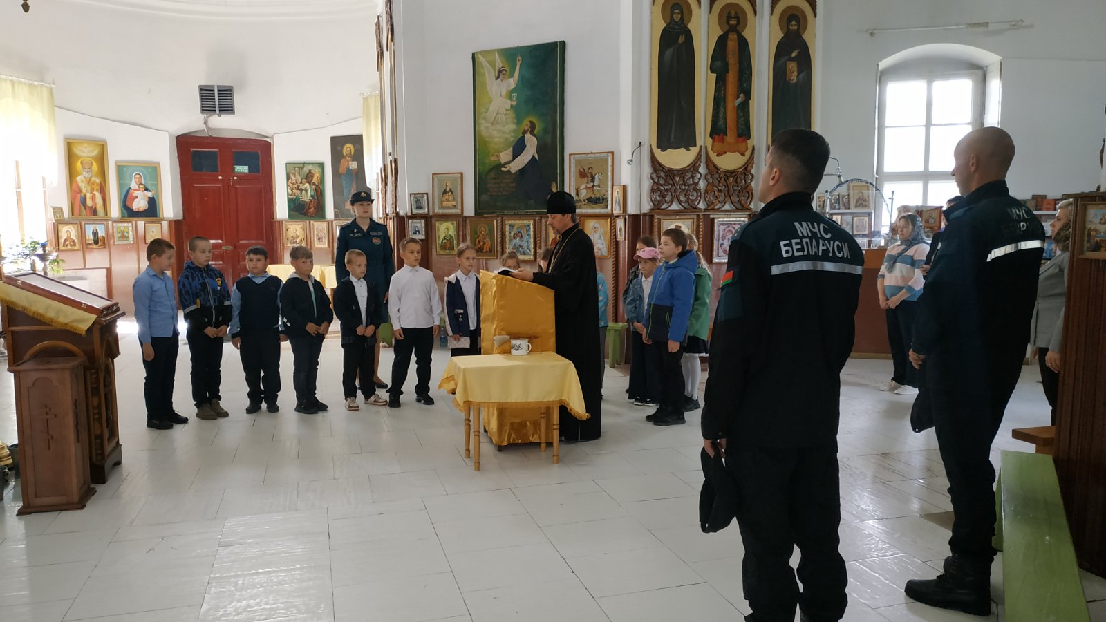 В храме Покрова Пресвятой Богородицы г.п.Стрешин