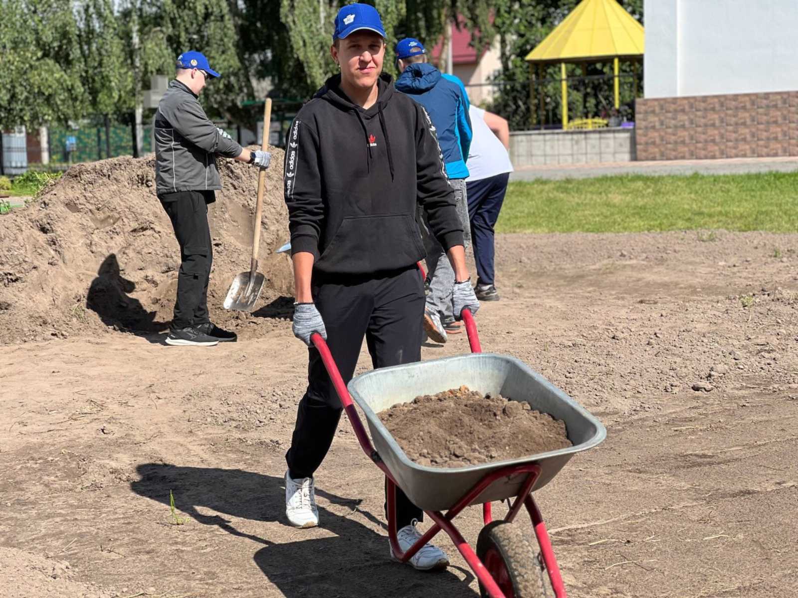 За работой