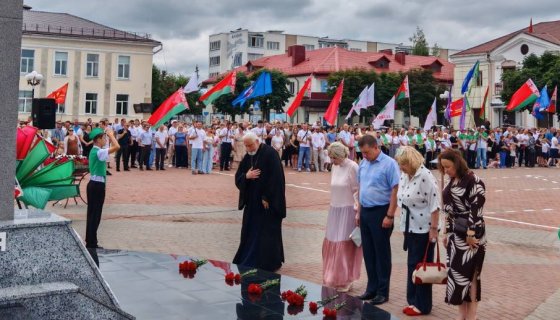 Возложение цветов