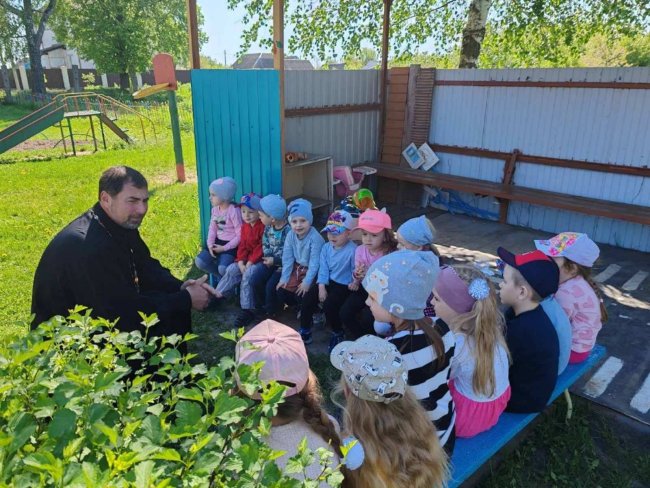 Беседу ведёт иерей Михаил Маркосян