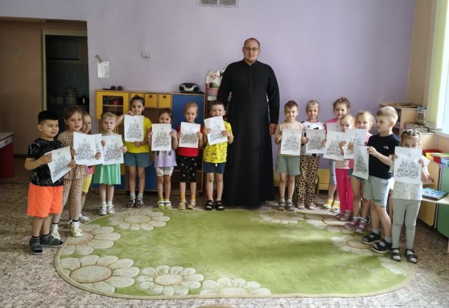 Диакон Андрей Соколовский с детьми