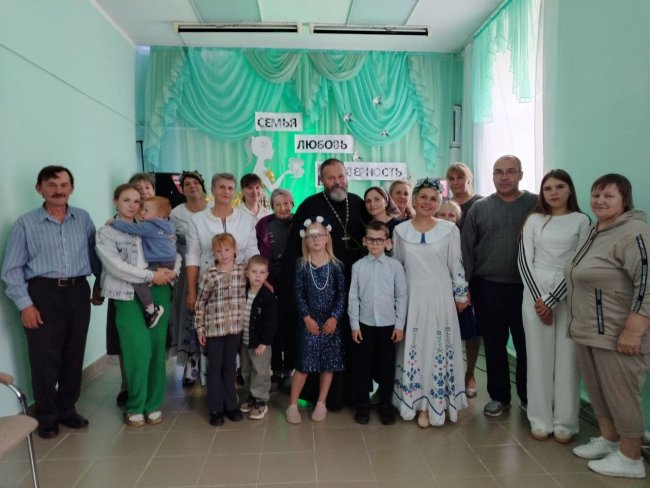Участнки праздника